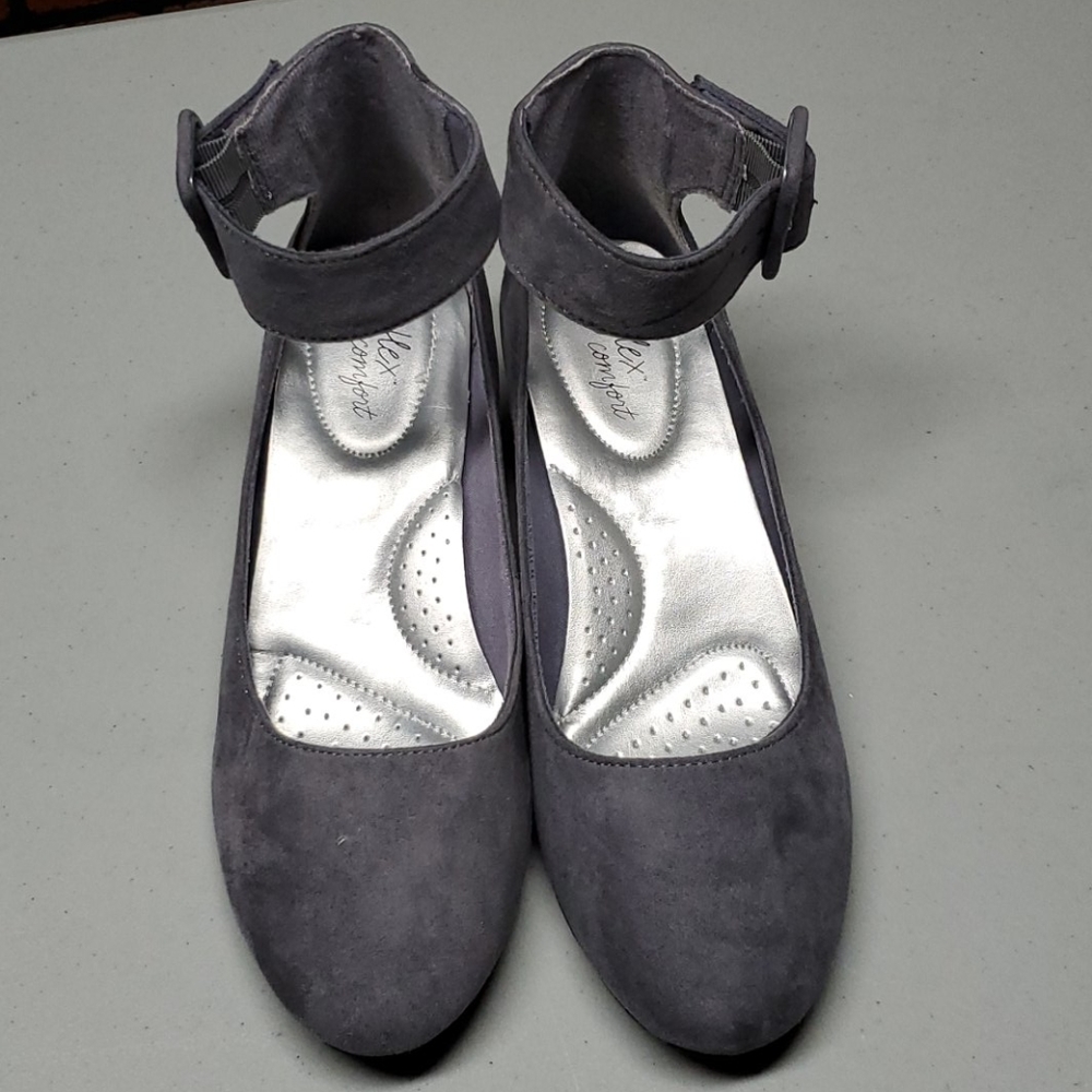 Donating this week - Brand New Gray Suede Wedges